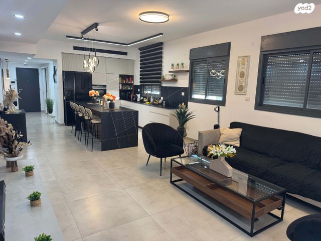 דירה, סעדיה גאון 36, שעריים, רחובות