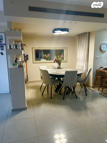 גג/ פנטהאוז, ארז 9, סחלבים, שוהם