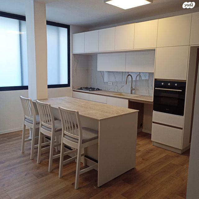 ארלוזורוב 73