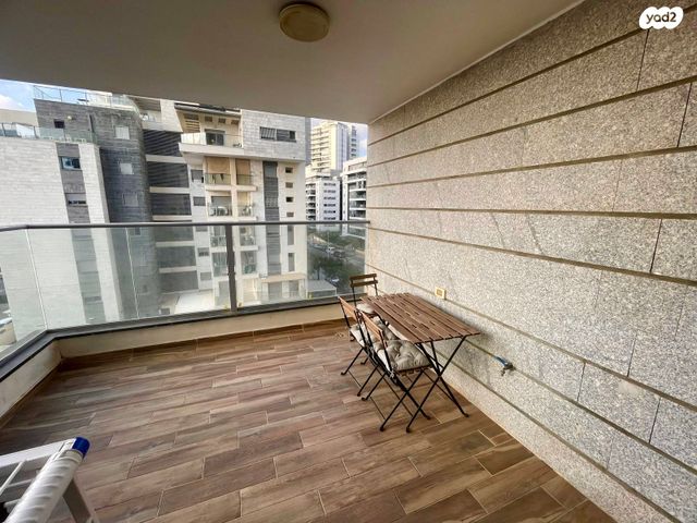 דירה, שדרות יצחק שמיר 11, גלי כרמל, טירת כרמל