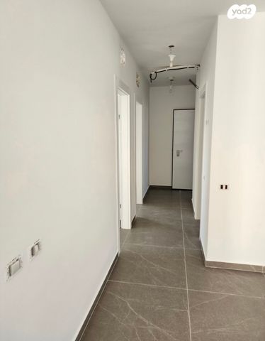 דירה, חליל 1, המוזיקה, שדרות