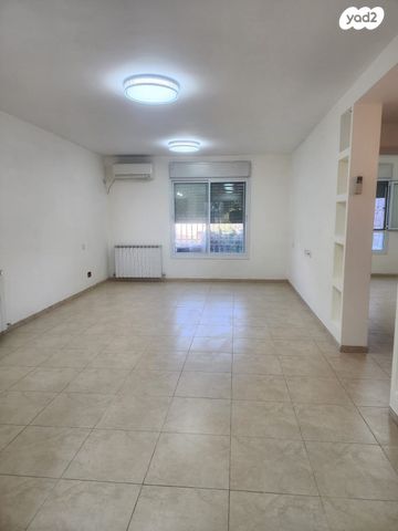 מבוא ערמון 5