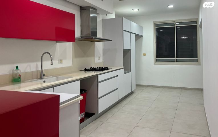 דירה, קרן היסוד 11, מרכז העיר, סביניה, הוותיקה, קרית ביאליק