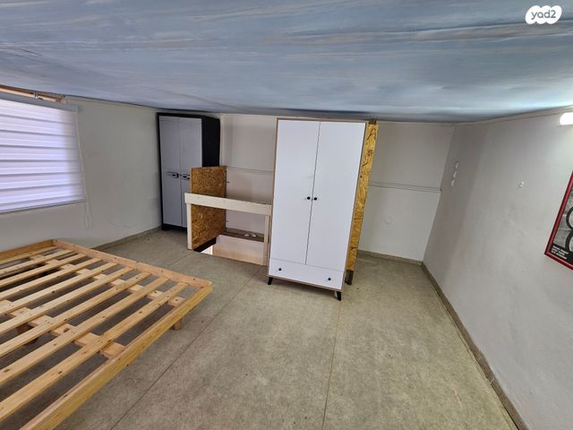 יחידת דיור, י' 12, נווה ברבור, כפר שלם מערב, תל אביב יפו