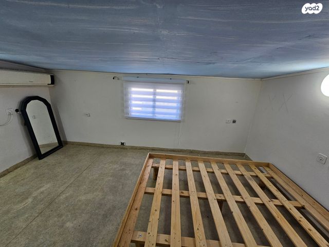 יחידת דיור, י' 12, נווה ברבור, כפר שלם מערב, תל אביב יפו