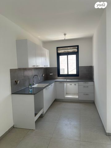 דירה, לשם 33, שאר העיר, אריאל