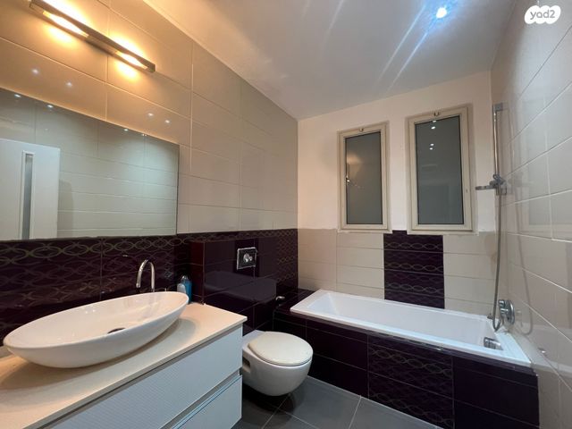 דירה, קרן היסוד 11, מרכז העיר, סביניה, הוותיקה, קרית ביאליק