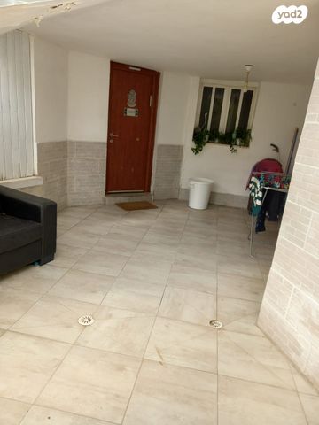 יחידת דיור, אברהם יאיר שטרן 4, נאות הדרים (חבצלת הצעירה), קרית עקרון