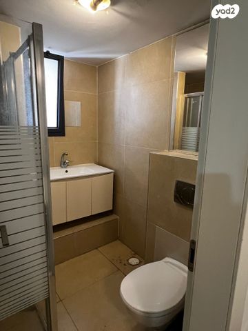 יחידת דיור, מנדס 10, קרית קריניצי, רמת גן