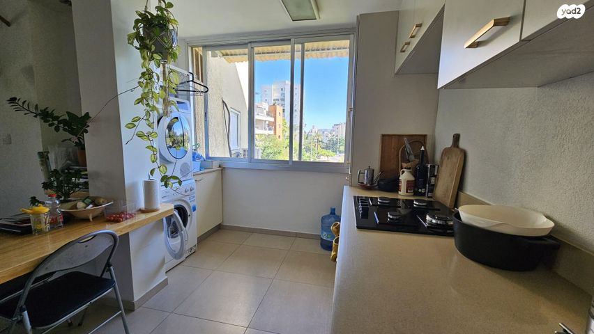 דירה, הרב הרצוג 20, תל גנים, גבעתיים