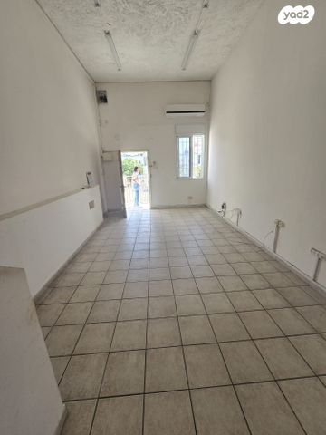 משרדים, עליית הנוער 33, הל"ה, גבעתיים