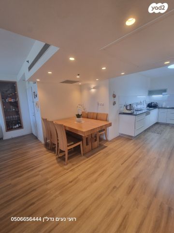 דירה, אלונים, קרית השרון, נתניה