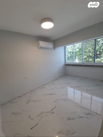 דירה, הראשונים, רובע א', אשדוד