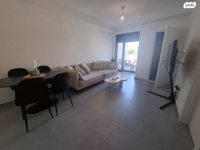 מעפילי אגוז 9