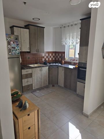 דו משפחתי, אופקים