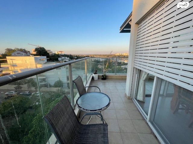 גג/ פנטהאוז, פנחס רוזן, הרצליה ב', הרצליה