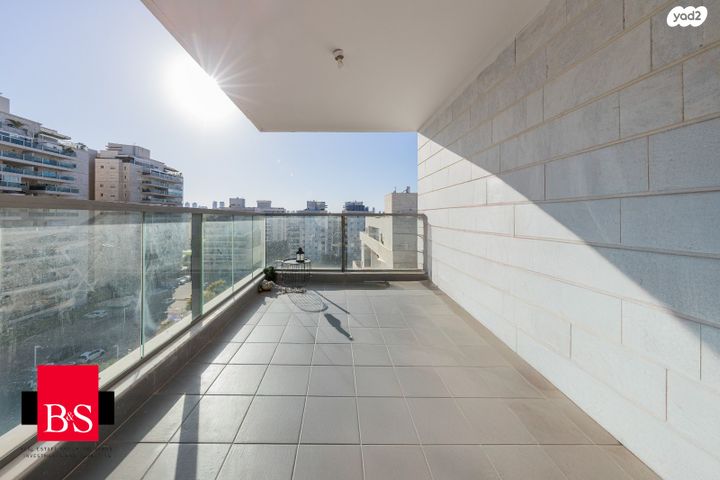 דירה, הרב נריה 3, קרית השרון, נתניה