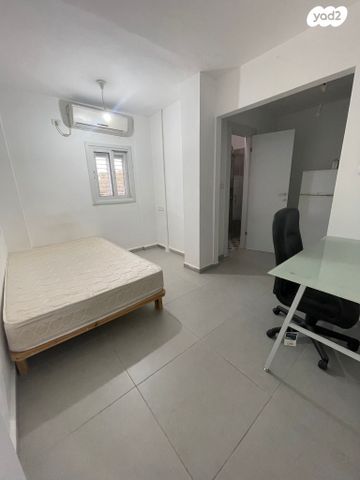 דירה, שכונה ב', באר שבע