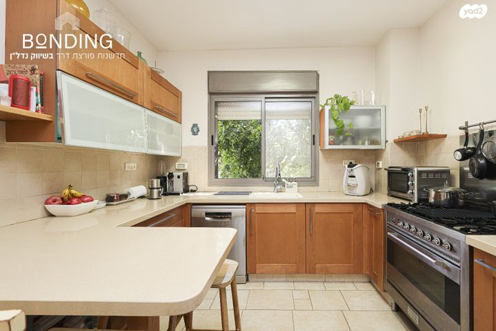 דו משפחתי, האודם, 212 מזרח, אבן יהודה