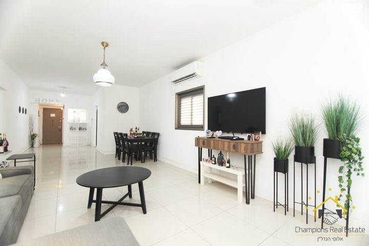 דירה, שדרות חיים וייצמן, צפון מערב מרכז העיר, נתניה