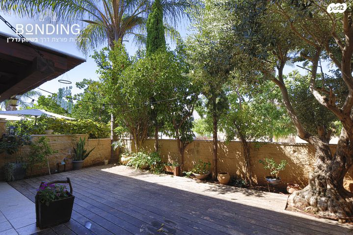 דו משפחתי, האודם, 212 מזרח, אבן יהודה