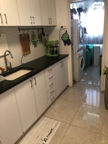 דירה, יהוד מונוסון