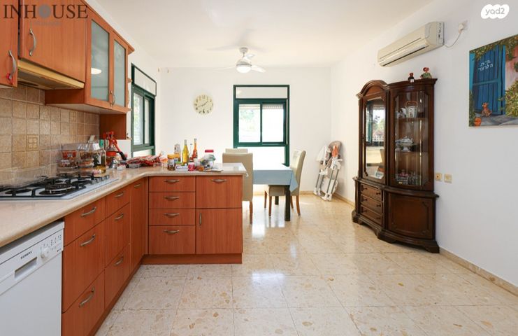 בית פרטי/ קוטג', קדימה צורן