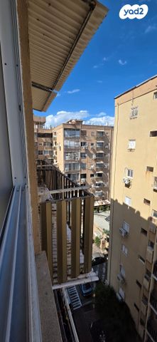 דירה, ז'בוטינסקי 8, עצמאות יוספטל, בת ים