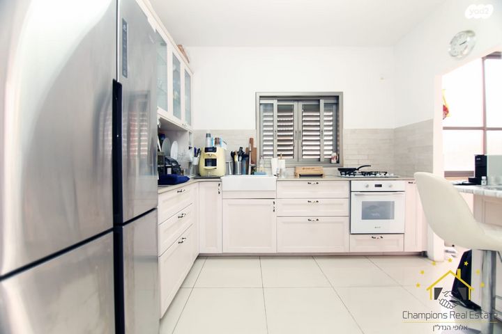 דירה, שדרות חיים וייצמן, צפון מערב מרכז העיר, נתניה