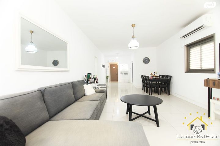 דירה, שדרות חיים וייצמן, צפון מערב מרכז העיר, נתניה