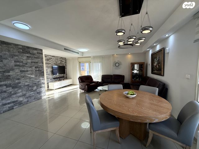 גג/ פנטהאוז, אושה, מוצקין הותיקה, קרית מוצקין