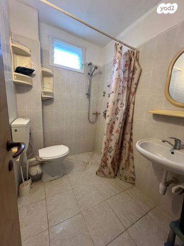 דירה, גבעת חן, בנימינה גבעת עדה