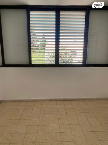 דירה, יצחק שדה, ארלוזורוב, גבעתיים