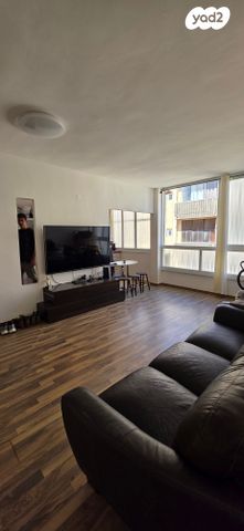 דירה, ז'בוטינסקי 8, עצמאות יוספטל, בת ים