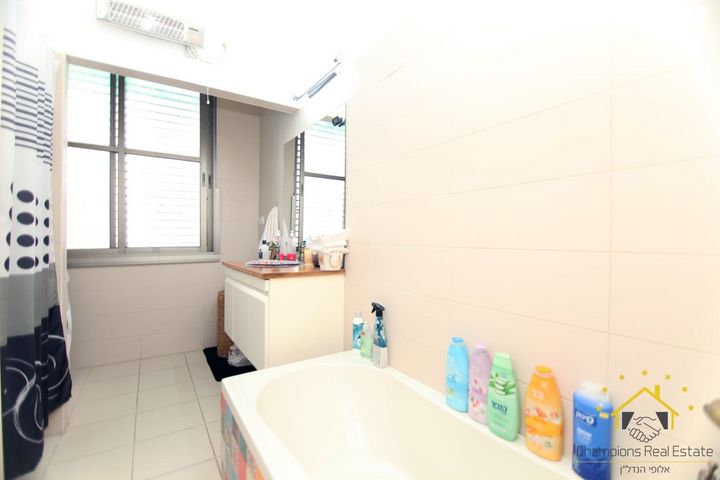 דירה, שדרות חיים וייצמן, צפון מערב מרכז העיר, נתניה