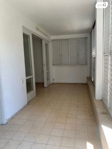 דירה, יצחק שדה, ארלוזורוב, גבעתיים