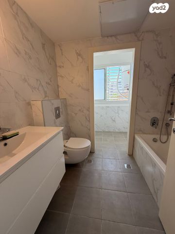 דירה, ביאליק, צפון מערב מרכז העיר, נתניה