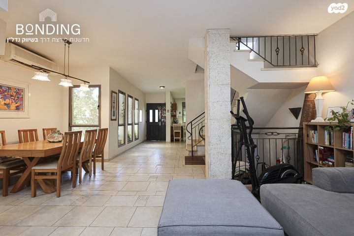 דו משפחתי, האודם, 212 מזרח, אבן יהודה