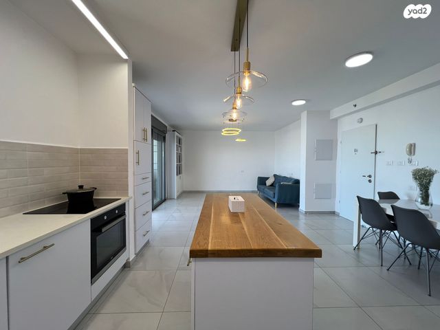 דירה, יוסף אבו, נתיבות מערב, נתיבות