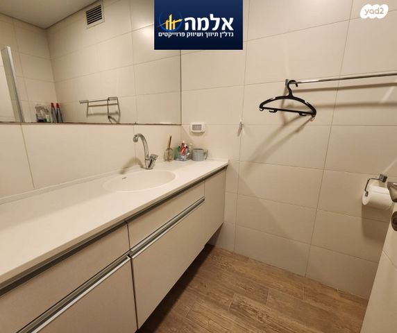 דירה, מצפה נבו, מצפה נבו, מעלה אדומים