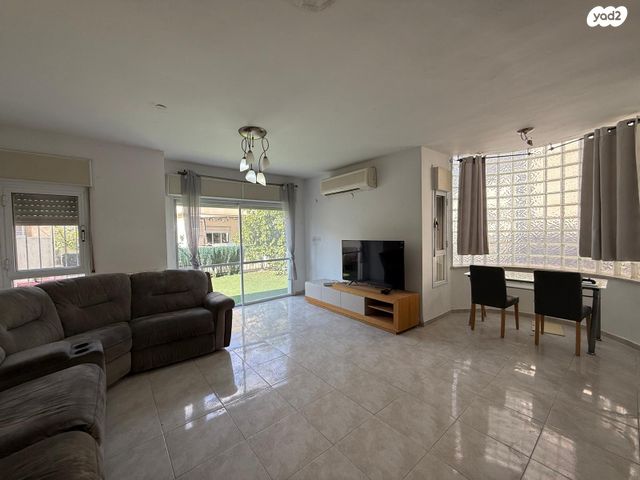 דו משפחתי, אלמוג 8, הר יונה, נצרת עילית / נוף הגליל