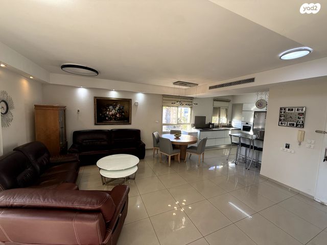 גג/ פנטהאוז, אושה, מוצקין הותיקה, קרית מוצקין