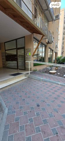 דירה, ז'בוטינסקי 8, עצמאות יוספטל, בת ים