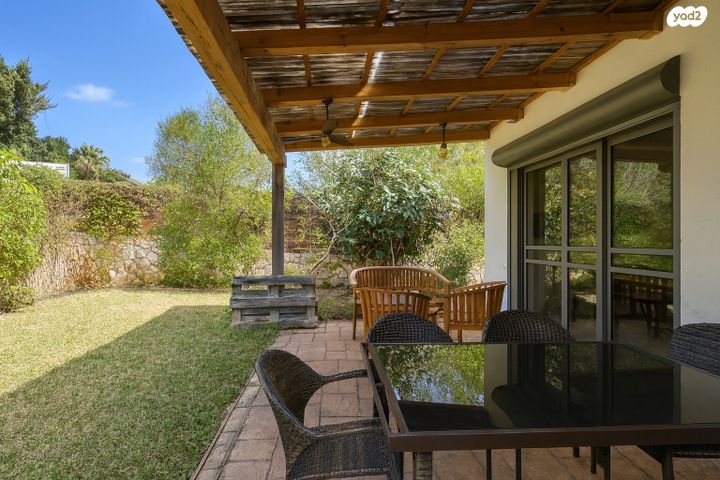 דו משפחתי, מלכי ישראל 15, נווה שרת, זכרון יעקב