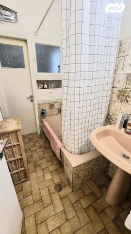 דירה, הל"ה, הל"ה, גבעתיים