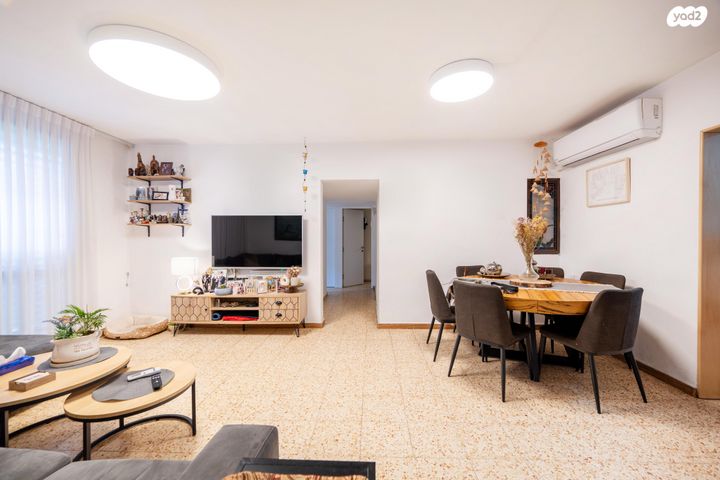 דירה, בנימין מינץ, שיכון מפ"ם, פתח תקווה