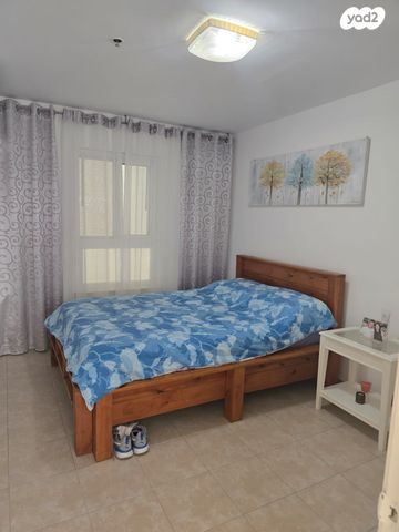 דו משפחתי, אופקים