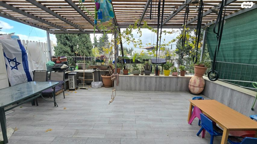 דירה, אשכולות, כרמיאל