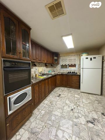 בית פרטי/ קוטג', הרב עוזיאל 6, אופקים