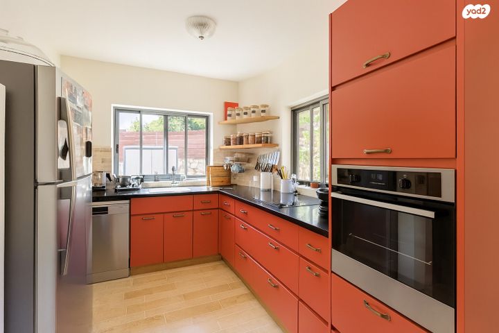 דו משפחתי, מלכי ישראל 15, נווה שרת, זכרון יעקב